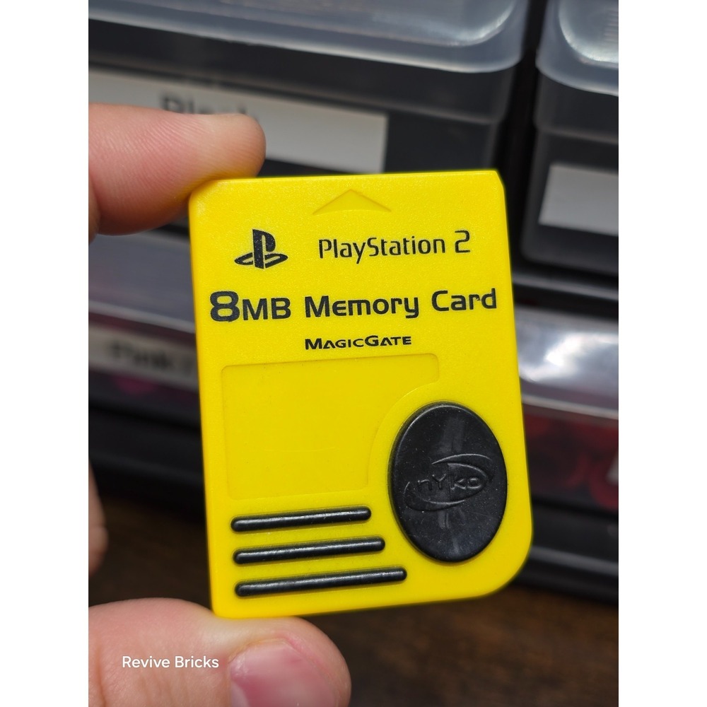 Official Nyko Sony PlayStation 2 PS2 8MB‎ Memory Card PS-80516 Yellow Pre-owned